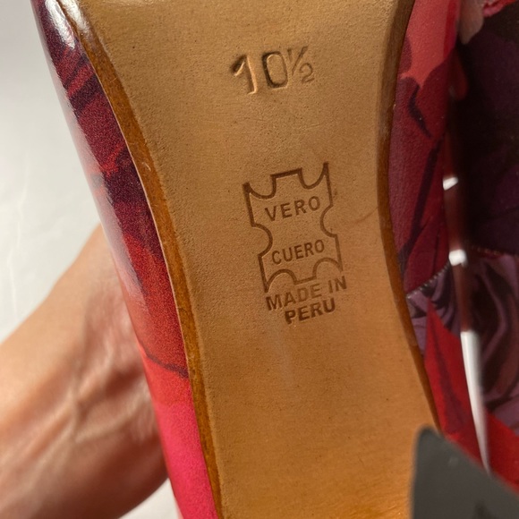 Sold! - Picture 9 of 10